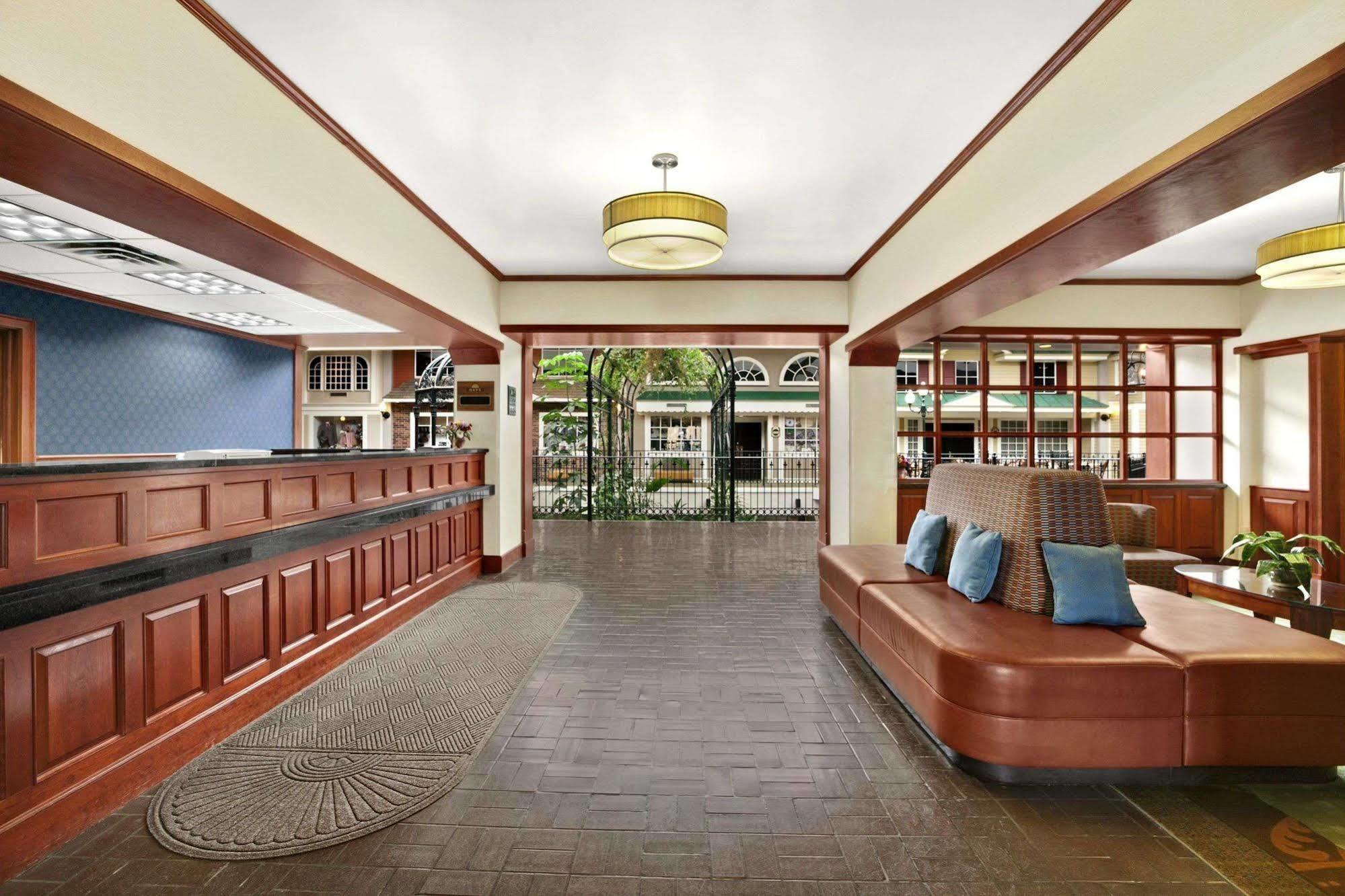 Days Inn By Wyndham Penn State State College Eksteriør bilde